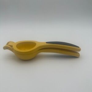 OXO Good Grips Citrus Squeezer Yellow Aluminum Hand Held Lemon Lime Juicer 9in